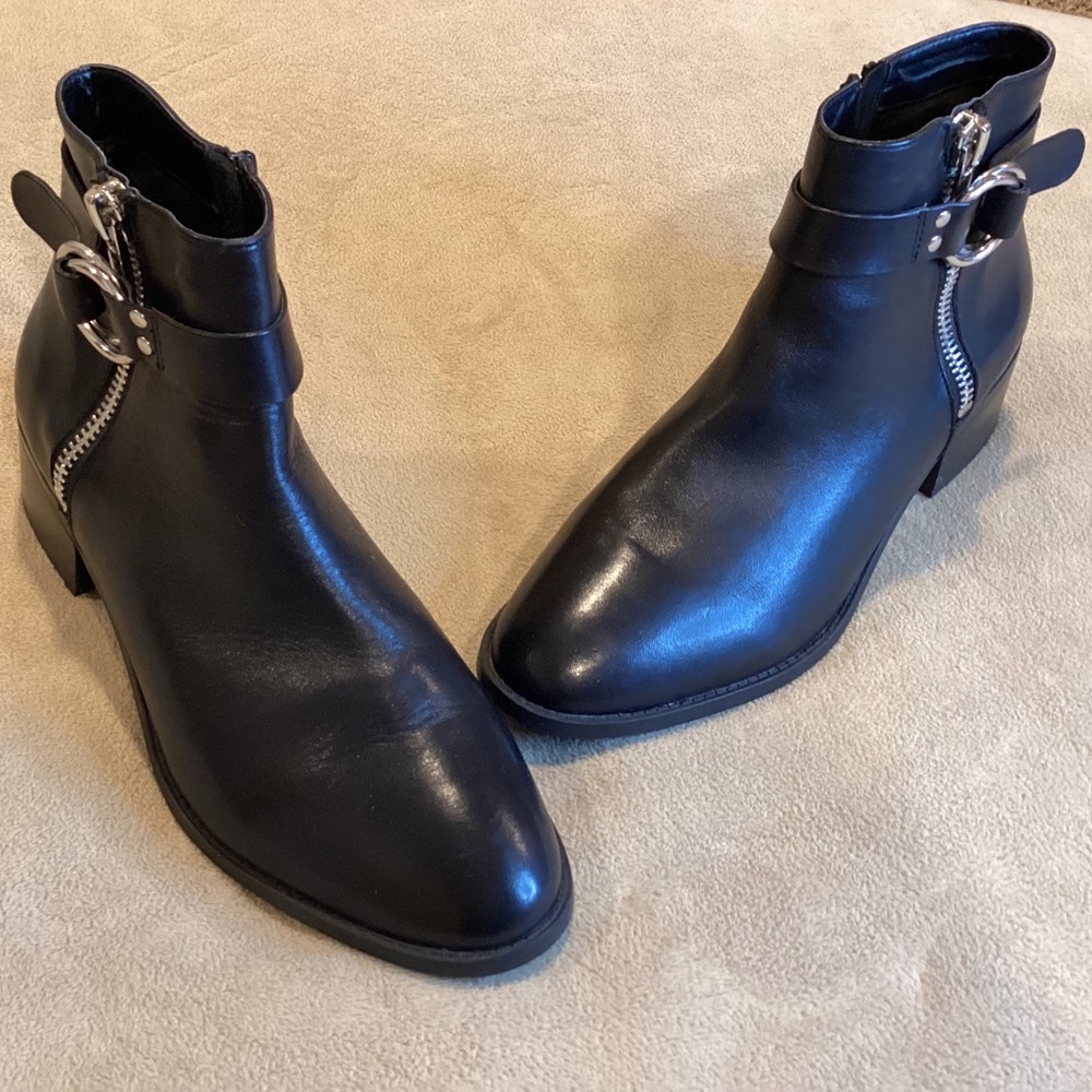 Steve Madden Deja Ankle Boot in Black, US Size 11, UK 9, EU 42.5. Block heel